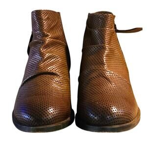 Coldwater Creek Walk With Me Aledo Ruched Brown Leather Zip Booties Size 7.5M